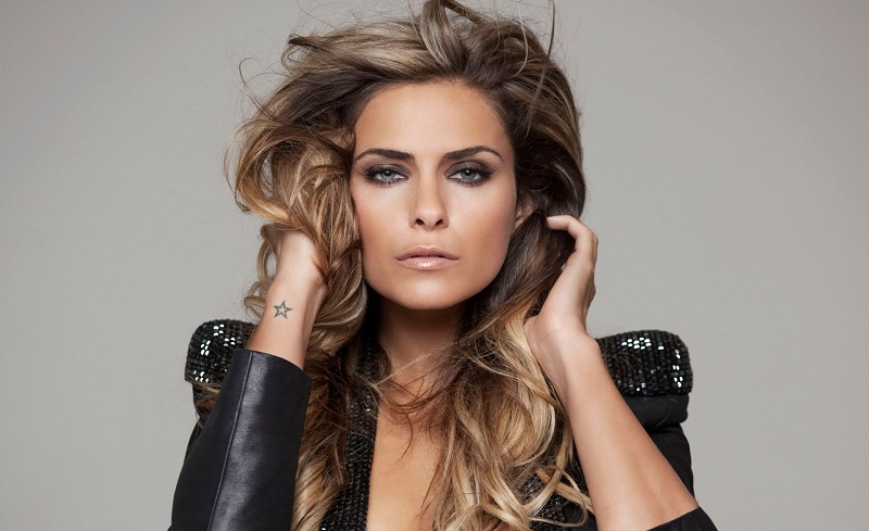 Clara Morgane en body transparent : la star laisse ses fans sans voix