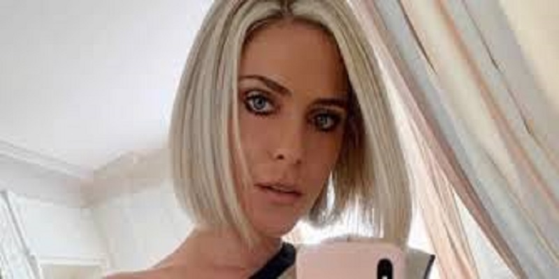 Clara Morgane se confie sur son passé de star du X