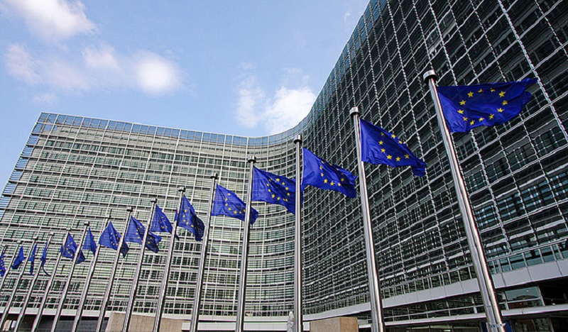 Commission européenne : bientôt un « droit de réparation » pour les smartphones