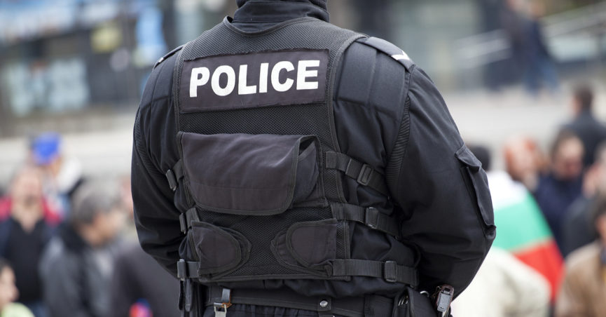 Stérile, un policier poursuit son frère en justice car ce dernier n’a pas pu enceinter sa femme