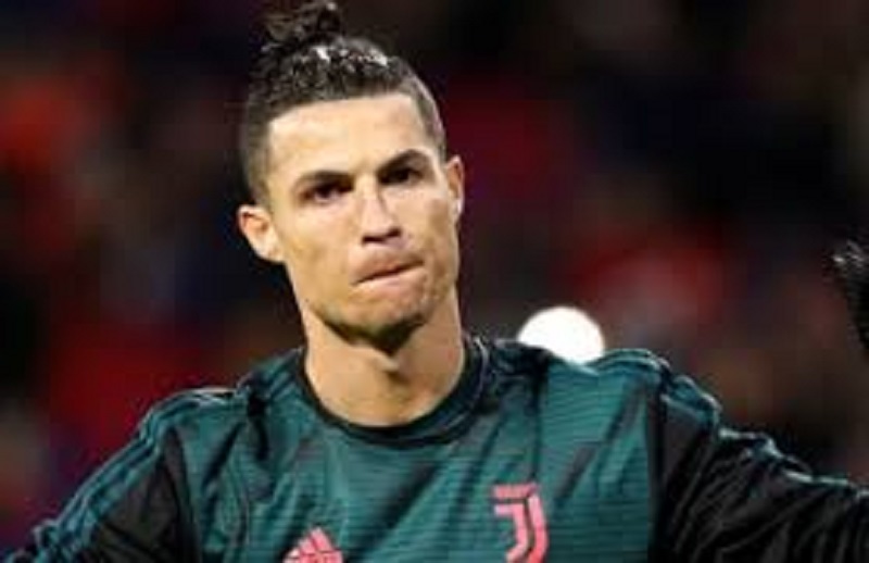 Coronavirus : Cristiano Ronaldo de retour à Turin et isolé (vidéo)