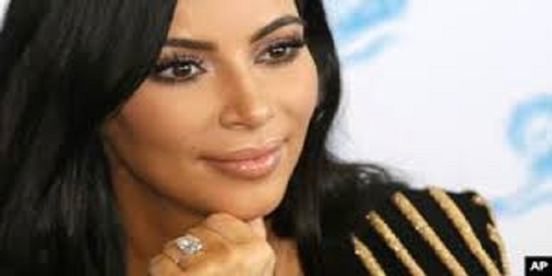 Coronavirus : Kim Kardashian lance une ligne de masques controversée