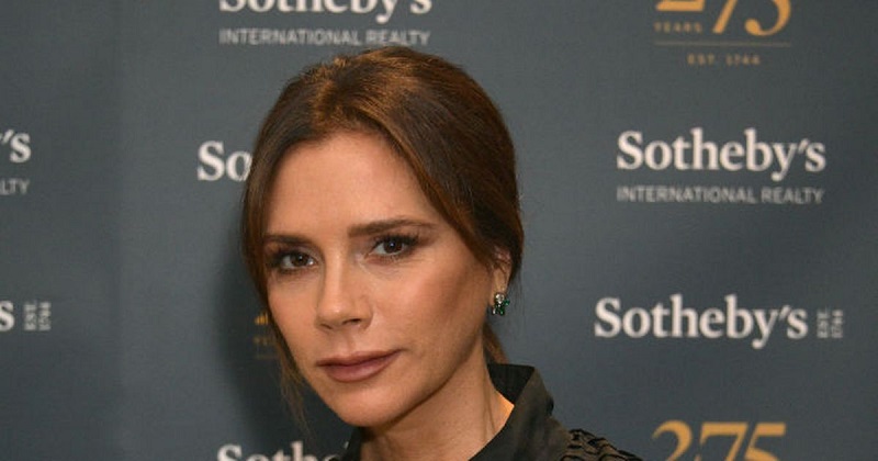 Coronavirus : Victoria Beckham critiquée pour la mise en congé de son personnel