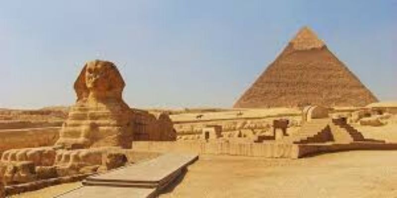 Coronavirus : l’Egypte désinfecte les pyramides de Gizeh