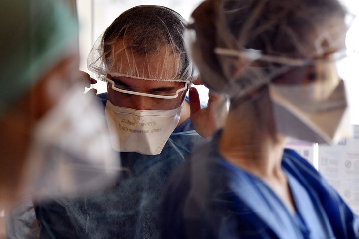 Coronavirus : la France dépasse la barre des 3000 morts