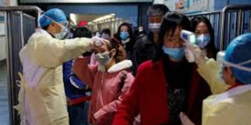 Coronavirus : le bilan approche les 1 700 morts en Chine