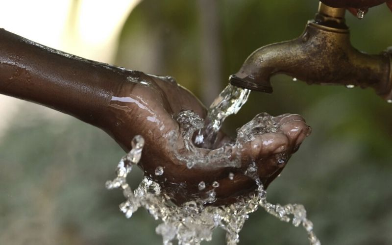 Coronavirus au Togo : l’eau des bornes fontaines n’est pas à vendre ; la TdE annonce des sanctions
