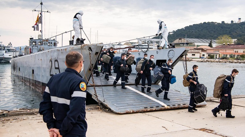 Coronavirus : près de 700 marins du porte-avions Charles de Gaulle testés positifs