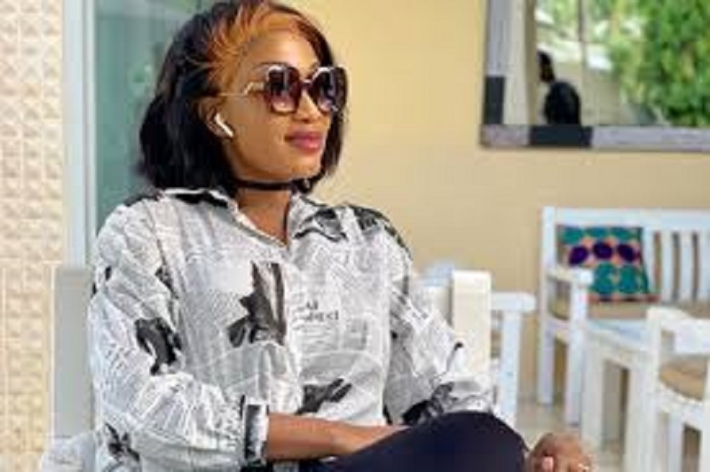 Claire Bailly, la maman du coupé-décalé se lance en gospel pour le salut de l’âme de DJ Arafat