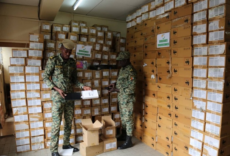 Côte d’Ivoire/Fraude : plus de 35 000 portables de dernière génération saisis par les douanes