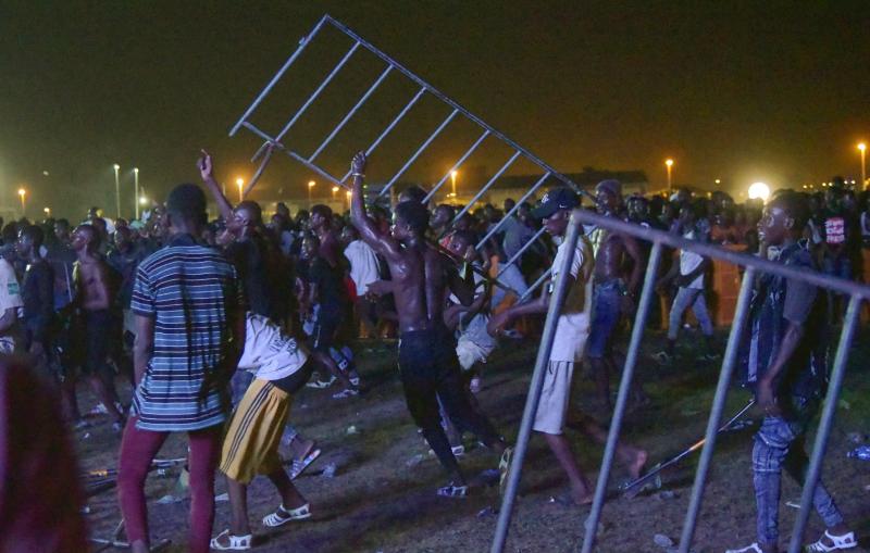 Côte d’Ivoire: la prestation du rappeur Kaaris au Femua tourne mal (photos)