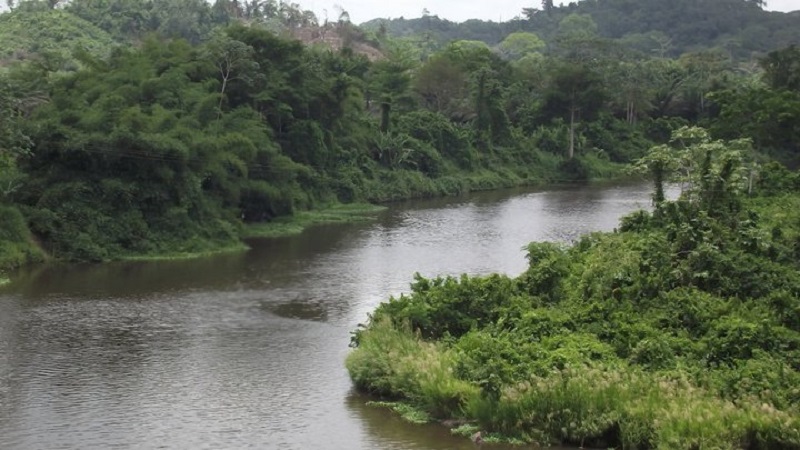 Côte d’Ivoire : un individu suspecté de vol d’une moto se jette dans un fleuve et meurt par noyade