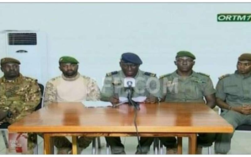 Coup d’Etat au Mali : appel des mutins à une transition civile et à des élections