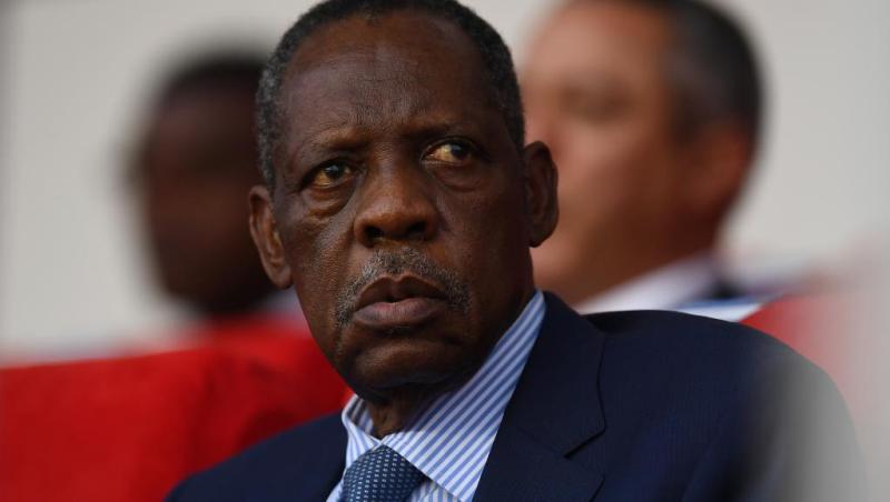 Coup de tonnerre : Issa Hayatou condamné à 15,9 milliards de FCFA d’amende