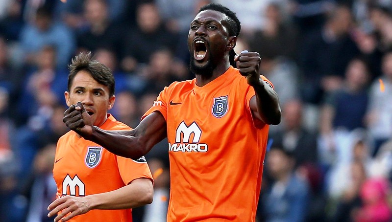 Istanbul BB : Emmanuel Adebayor fixé sur son avenir ?