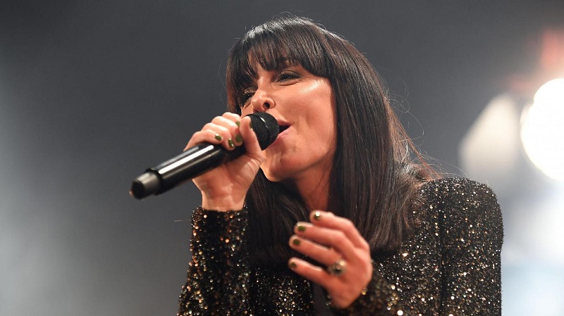 Covid-19 / The Voice Kids : la chanteuse et coach Jenifer testée positive