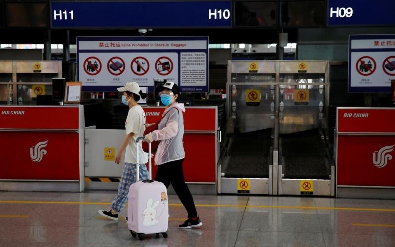 Covid-19 : un « passeport vaccinal » peut-il devenir obligatoire pour voyager ?