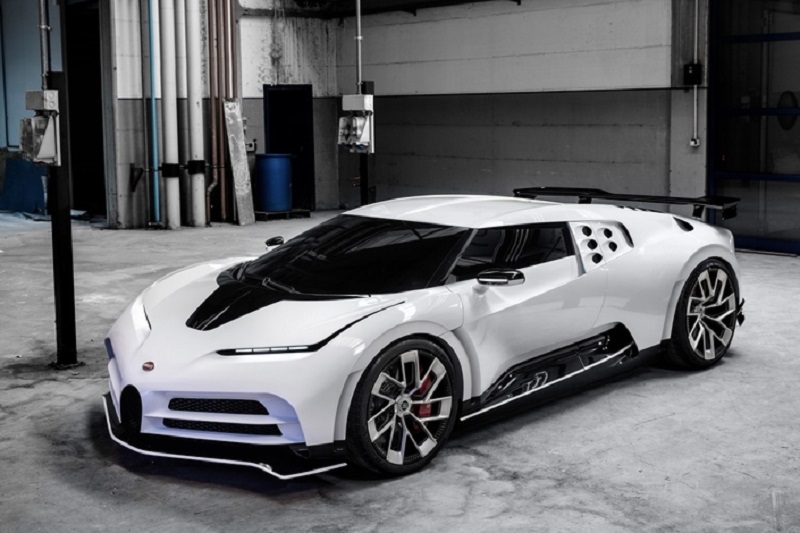 Cristiano Ronaldo craque pour une Bugatti Centodieci
