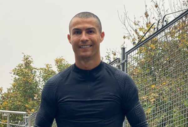 Cristiano Ronaldo, la tête rasée, donne sa vision du succès (Photo)
