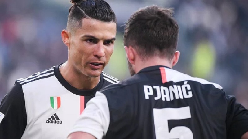Cristiano Ronaldo ou Lionel Messi : Miralem Pjanic se plie à la comparaison