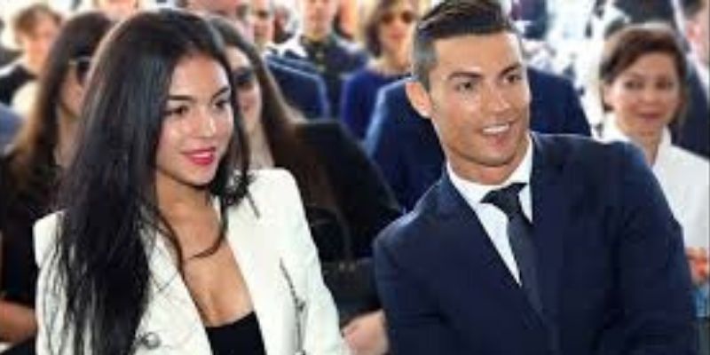 Stars : Georgina Rodriguez surprend Cristiano Ronaldo