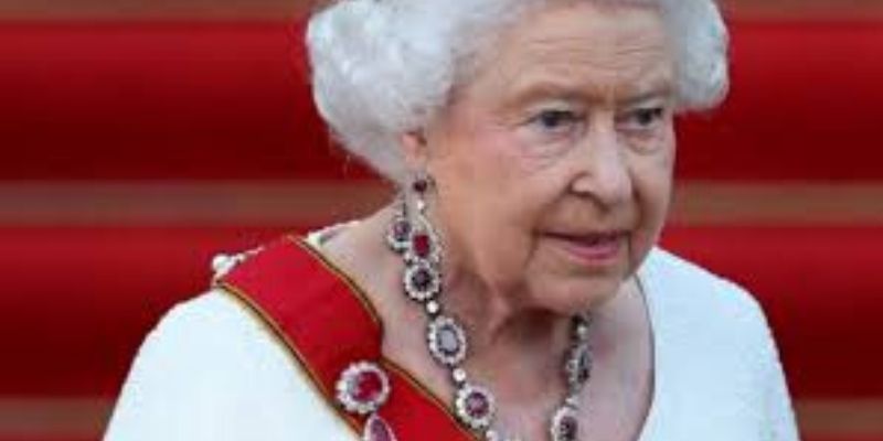 Meghan Markle et prince Harry : Elizabeth II annonce une décision choc qui porte un coup dur à leurs affaires