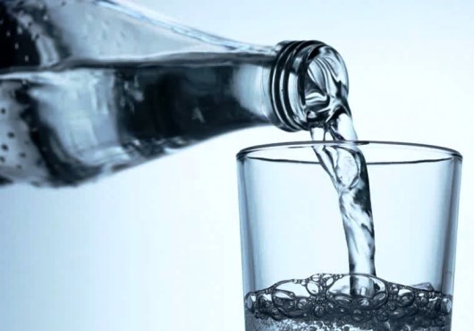 Découvrez les bienfaits de l’eau alcaline