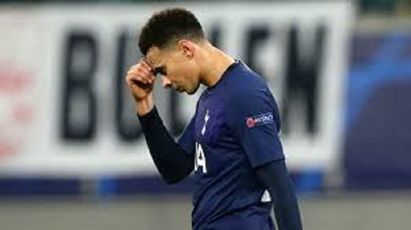 Tottenham : quand Gareth Bale et les remplaçants se moquent de Dele Alli en plein match (vidéo)