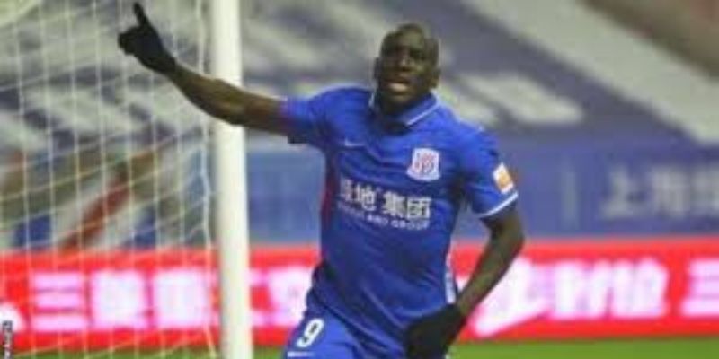 Demba Ba : « si Sadio Mané dit qu’il est meilleur que Messi, je le giflerai »