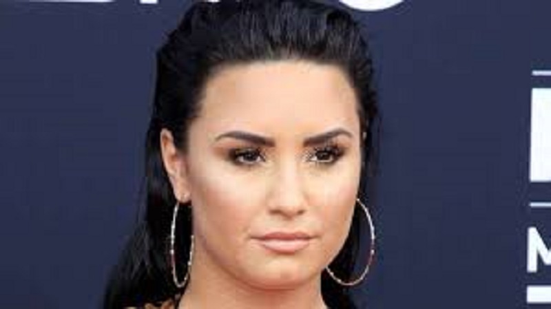 Demi Lovato : son nouveau look va vous faire halluciner (photo)