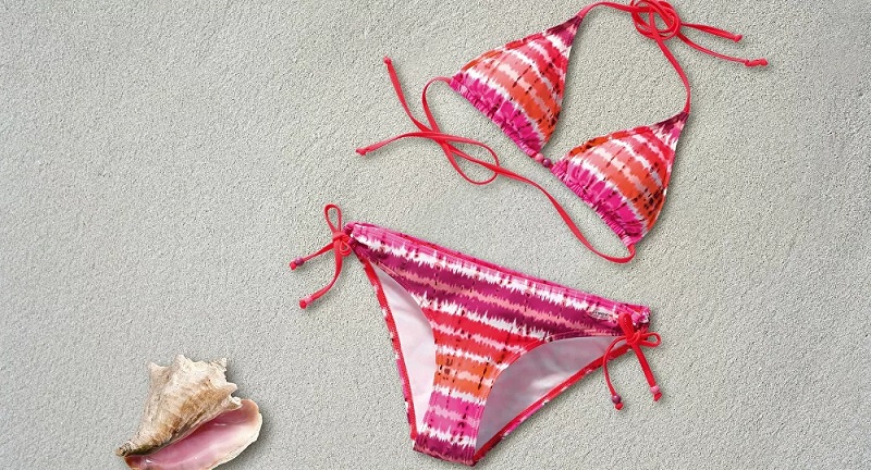 Des Russes se déshabillent en soutien à l’infirmière en maillot de bain (photos)