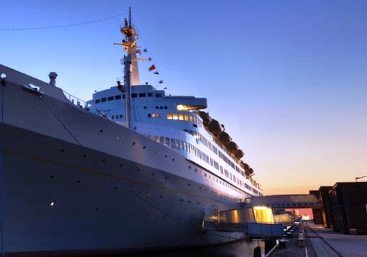 Des bateaux de croisière en route vers Lomé
