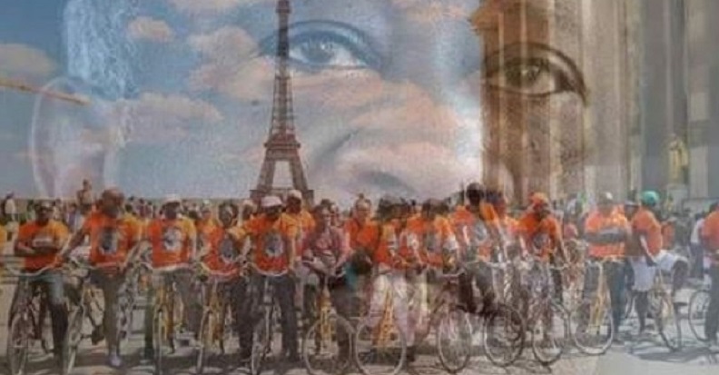 Des partisans de Gbagbo à vélo pour exiger son retour au pays
