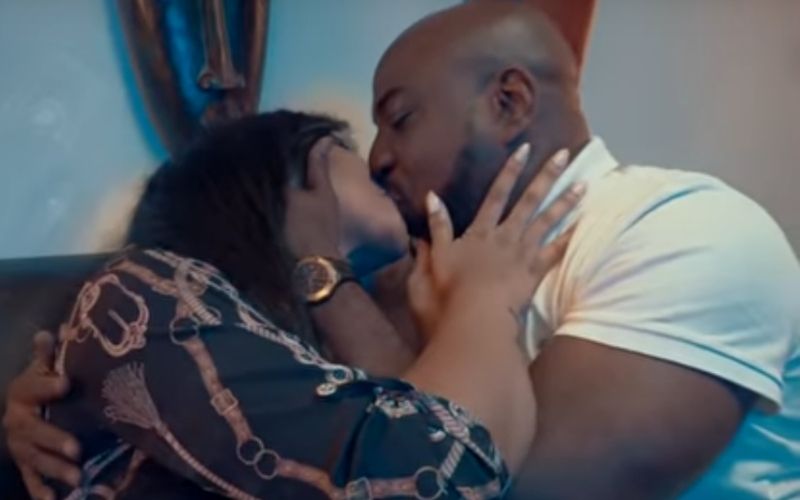 Dj Arafat : Siro embrasse tendrement son ex-copine Emma Lohoues (vidéo)