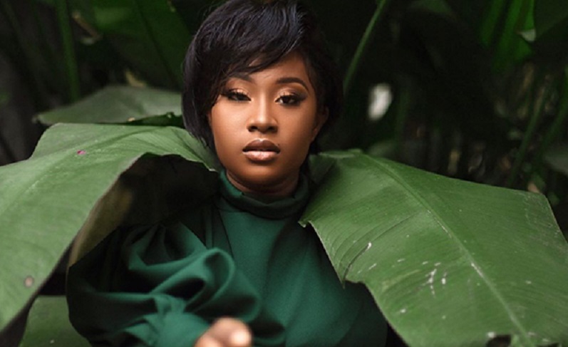 Carmen Sama : la veuve de DJ Arafat fait forte sensation avec ce look soft à l’occasion de la Tabaski (photo)