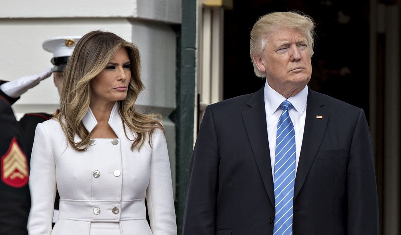 Donald et Melania Trump pas les bienvenus à Mar-a-Lago : cette banderole osée