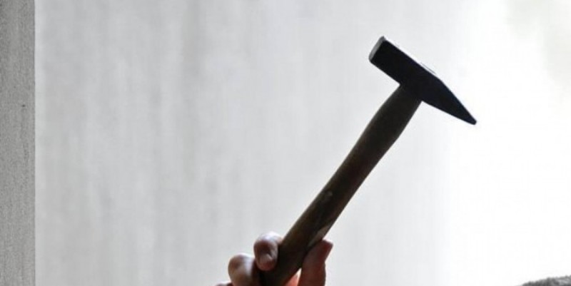 Drame/Abidjan : son époux aspirait à devenir prêtre, elle le tue à coups de marteaux !