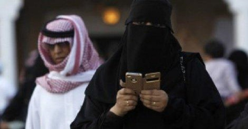 Dubaï: 3 mois de prison désormais pour la femme qui fouille le téléphone de son mari
