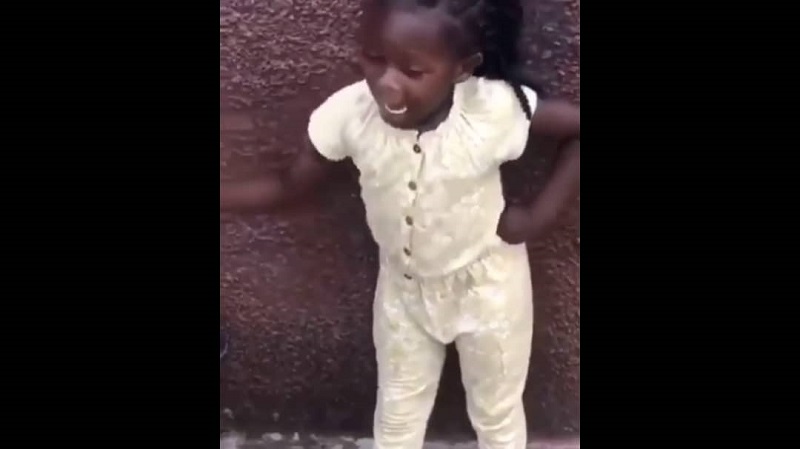Le dynamisme de cette petite fille laisse sans voix les internautes (vidéo)