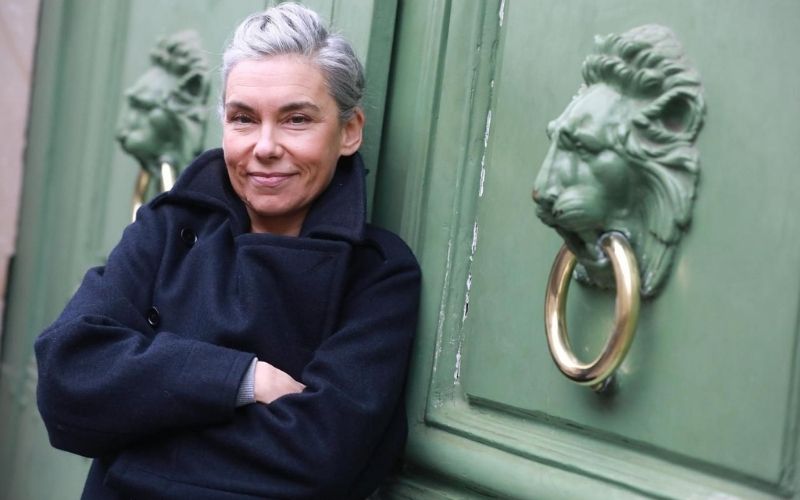 Elisabeth Quin, femme à barbe ? La journaliste s’explique