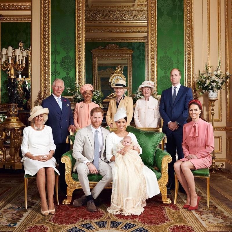 Elizabeth II : pourquoi le baptême d’Archie était déjà signe de tension avec Meghan Markle ?