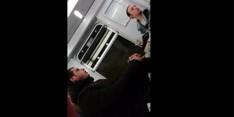 Elle empêche 2 pickpockets de voler le sac d’une passagère (vidéo)