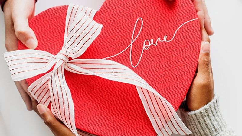 Saint Valentin : Elle offre à son mari toutes les photos sexy qu’il a likées sur Instagram (vidéo)