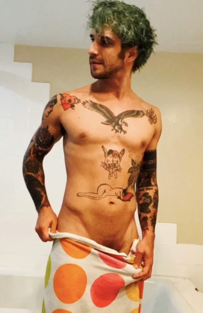 Tyler Posey nu sur OnlyFans : la star dévoile de nouvelles photos qui font monter la température