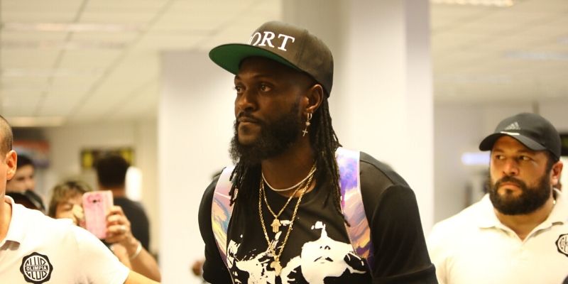 Togo : le nouveau club d’Adebayor résilie son contrat