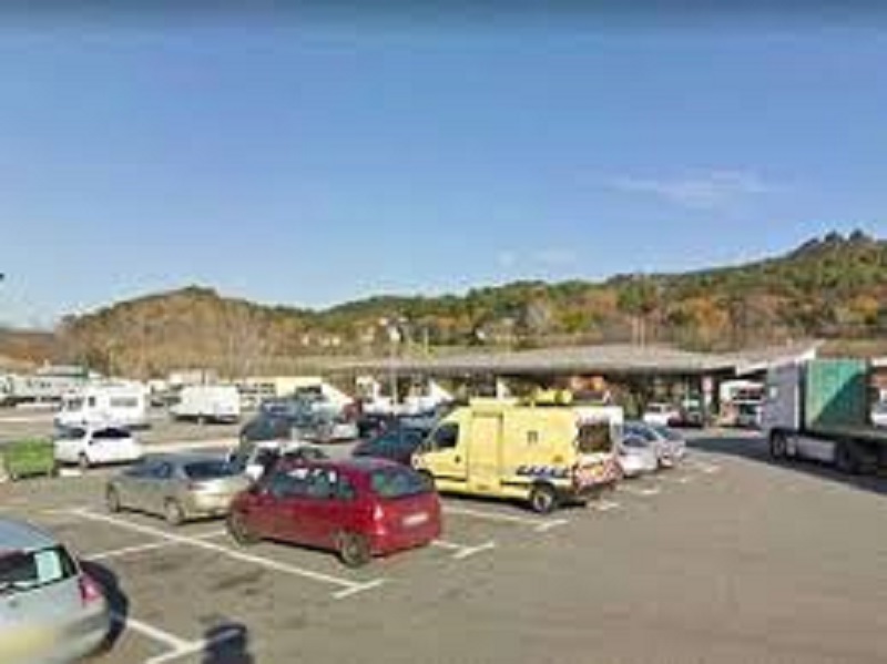 En plein voyage, il prend une décision radicale après une dispute avec sa femme