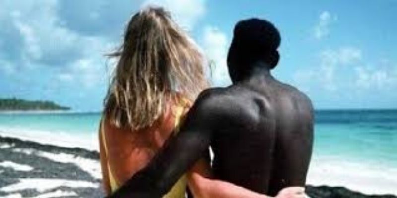 Espagne : l’histoire de Moussa, le Sénégalais qui fait jouir les pr0stituées