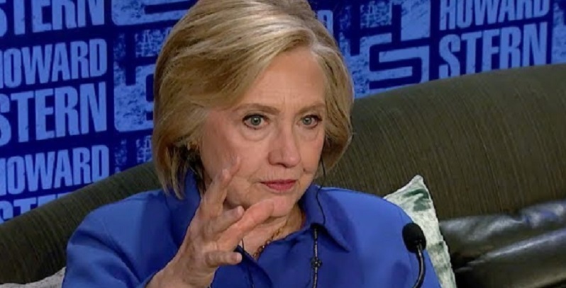 Une série où Hillary Clinton n’a jamais épousé Bill Clinton en développement