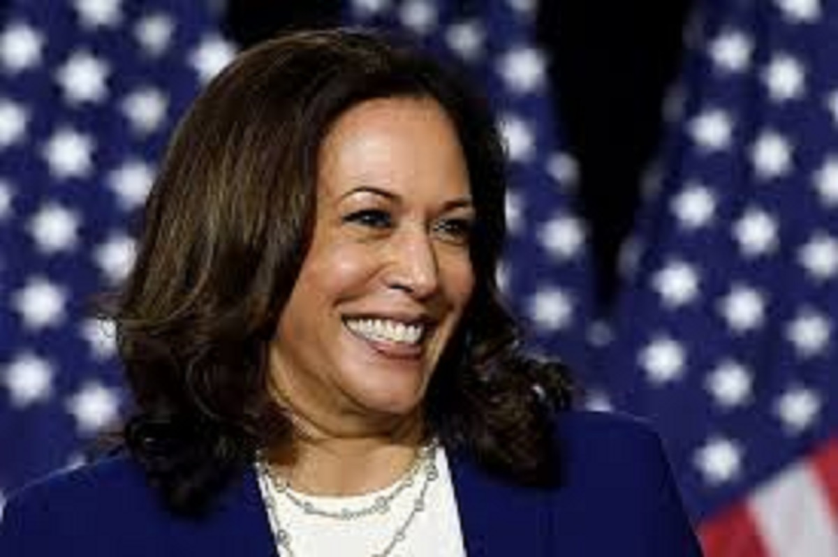 États-Unis : Kamala Harris aime porter les chaussures de marque ‘’converse’’ ; la raison