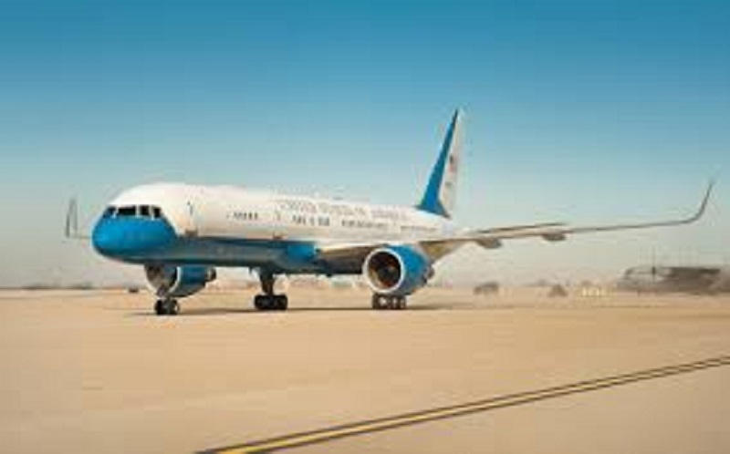 États-Unis : le crash de l’avion du vice-président Mike Pence évité